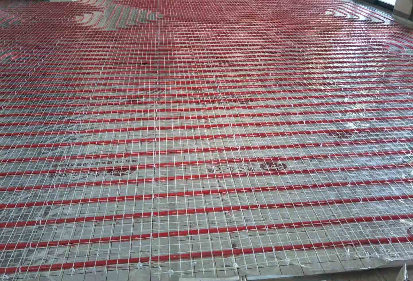 1646032343899502.jpg 地暖安裝11.jpg