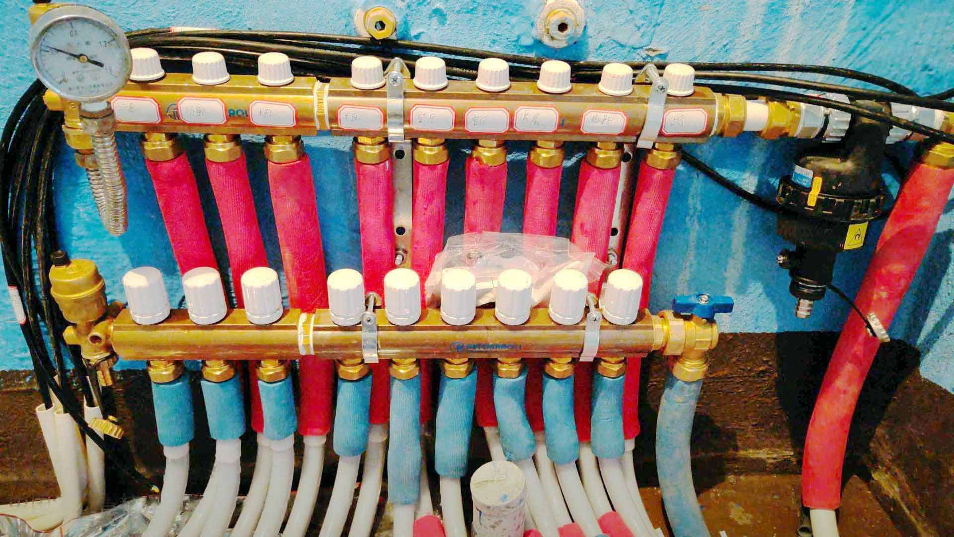 如何對地暖進(jìn)行排水和排氣？