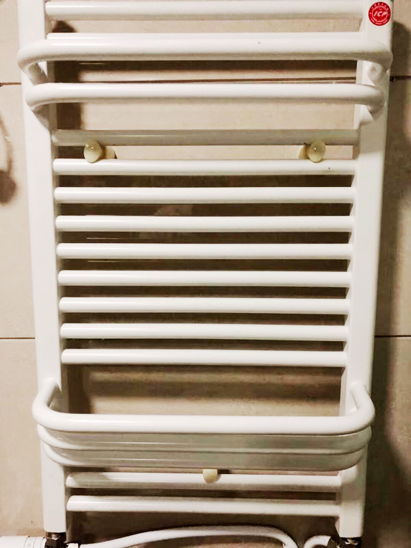 ?世貿麗晶寶石苑明裝暖氣片