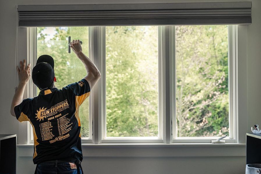 裝了窗簾，是不是就不需要貼建筑膜？